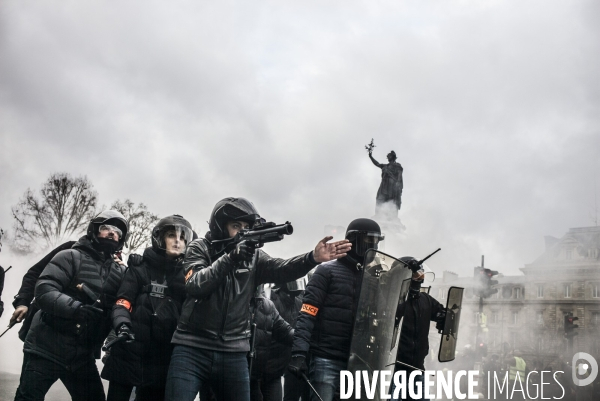 Acte 12 des gilets jaunes a paris.