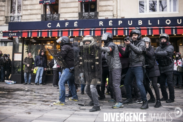 Acte 12 des gilets jaunes a paris.