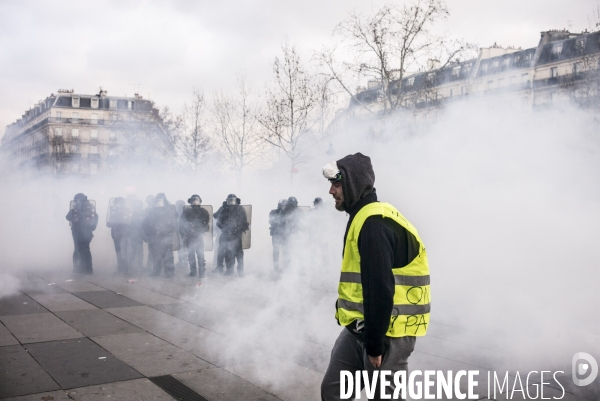 Acte 12 des gilets jaunes a paris.