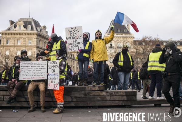 Acte 12 des gilets jaunes a paris.