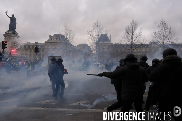 Jerome Rodrigues, Gilets Jaunes, Yellow Vest, acte XII Paris.