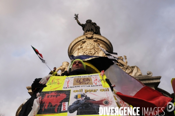 Marche des Bléssés, Acte XII des Gilets Jaunes Paris. March of injuried people, Act XII of Yellow Vests Paris. March of injuried people, Act XII of Yellow Vests Paris.