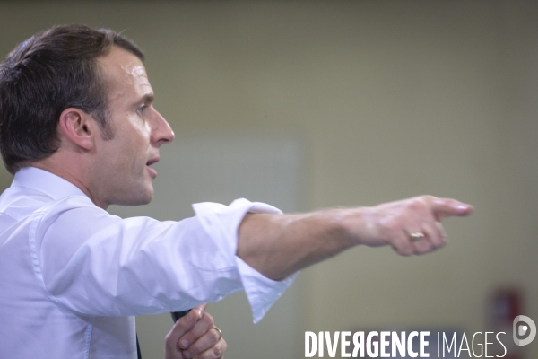 Emmanuel Macron : Grand débat à Evry-Courcouronnes