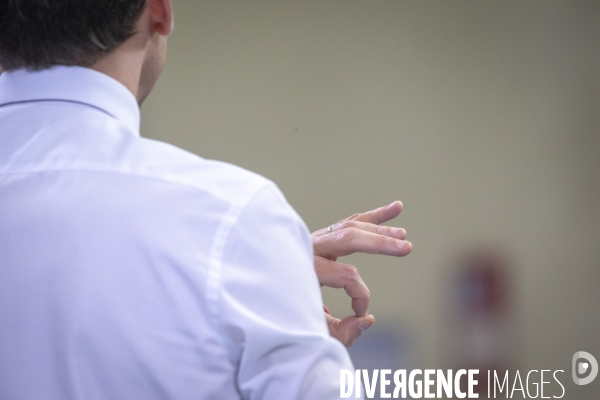 Emmanuel Macron : Grand débat à Evry-Courcouronnes