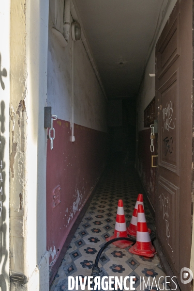 La rue d Aubagne à MArseille, 3 mois après le drame