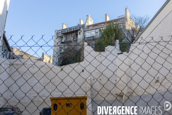 La rue d Aubagne à MArseille, 3 mois après le drame