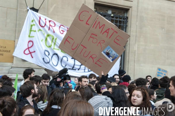 Manifestaion des lycéens ey des étudiants pour le climat