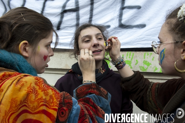 Manifestaion des lycéens ey des étudiants pour le climat