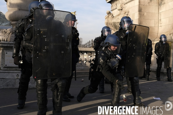 Gilets Jaunes Paris Acte 14. French yellow vests (Gilets jaunes) Protest Paris. .
