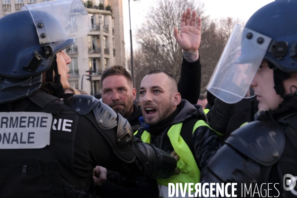 Gilets Jaunes Paris Acte 14. French yellow vests (Gilets jaunes) Protest Paris. .