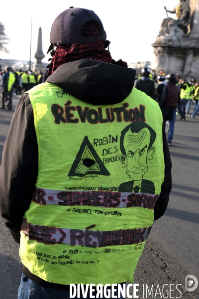 Gilets Jaunes Paris Acte 14. French yellow vests (Gilets jaunes) Protest Paris. .