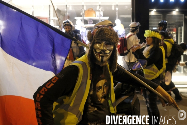 Gilets Jaunes Paris Acte 14. French yellow vests (Gilets jaunes) Protest Paris. .