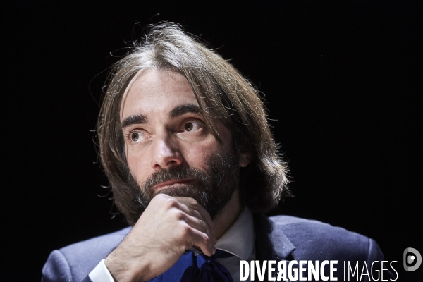 Cédric Villani , député, présente « Immersion de la science au Parlement » aux éditions Flammarion