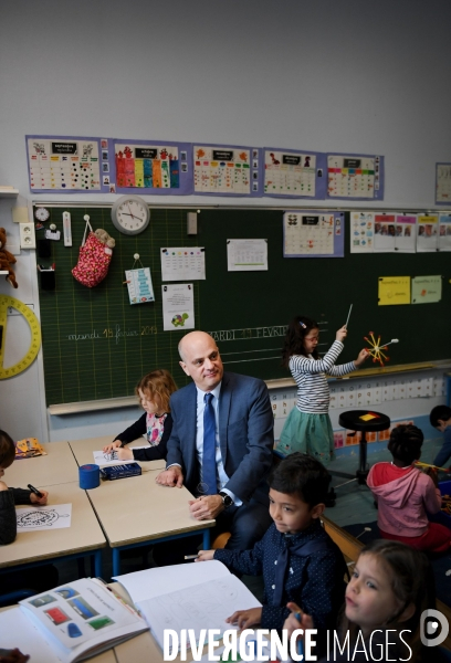 Déplacement de Jean Michel BLANQUER dans une école maternelle