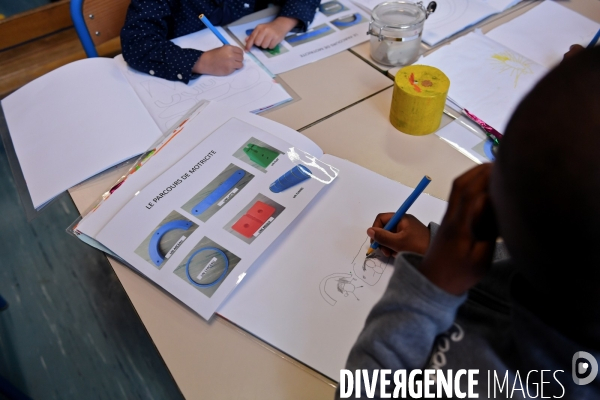 Déplacement de Jean Michel BLANQUER dans une école maternelle