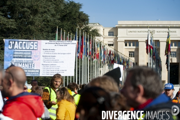 Gilets Jaunes francais et suisses Place des Nations devant l ONU Geneve. Suisse