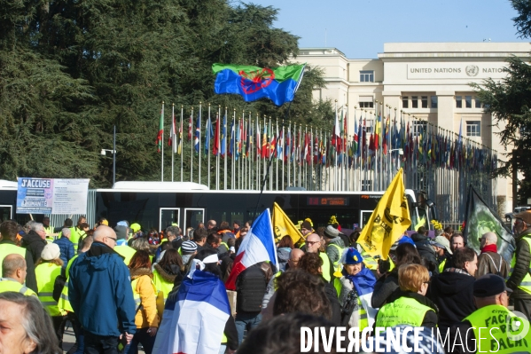 Manifestation des gilets Jaunes francais et suisses place des Nations devant l ONU Geneve. Suisse