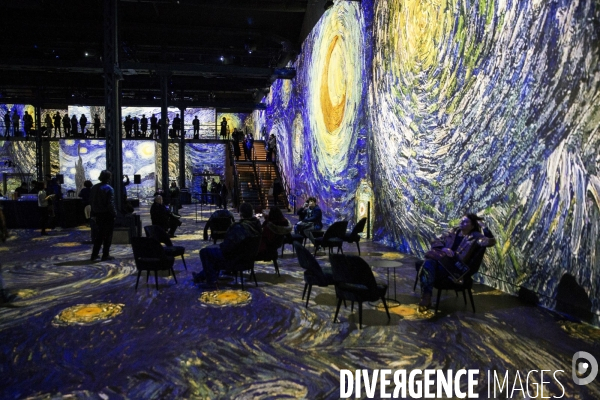 Van Gogh, La Nuit Etoilée  la nouvelle création de Gianfranco IANNUZZI à l Atelier des Lumières.