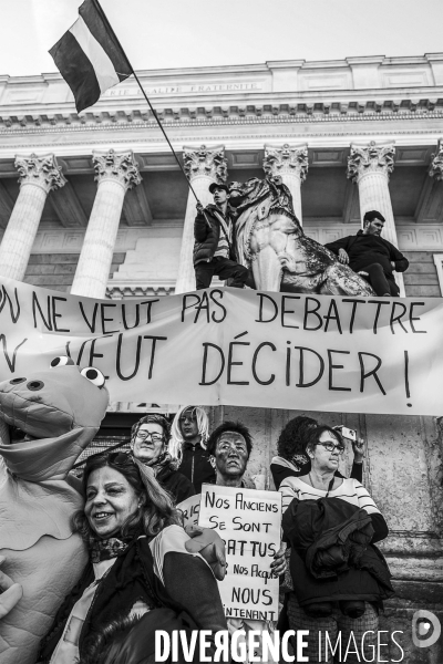 Dix jours sur les routes de France du grand débat et des ronds-points.