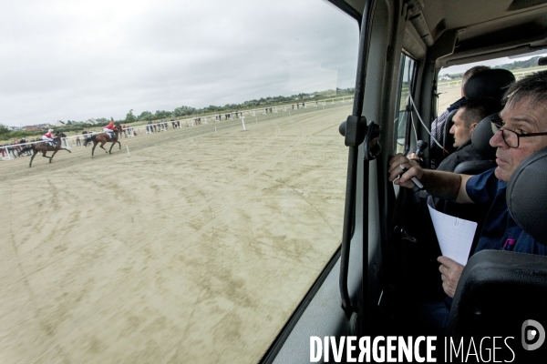 Courses hippiques sur plage à Plouescat