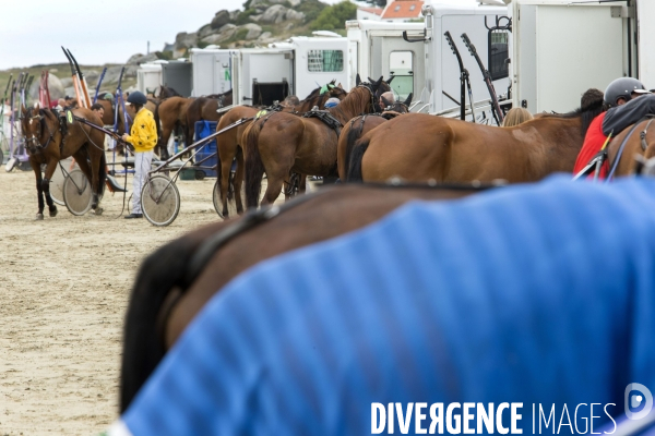 Courses hippiques sur plage à Plouescat