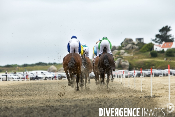 Courses hippiques sur plage à Plouescat