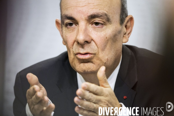 Conférence de presse d  Eric TRAPPIER, PDG de Dassault Aviation.