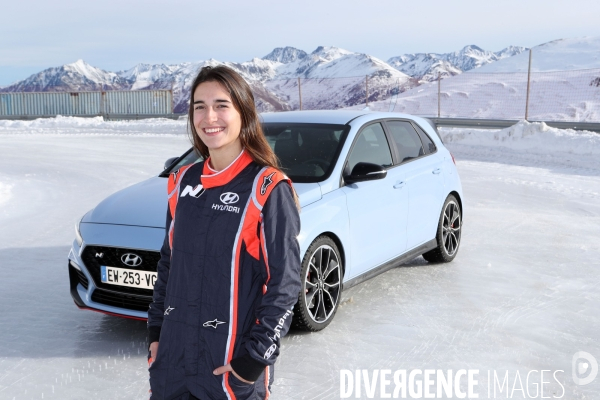 Perrine Laffont Championne du Monde de ski de bosses avec son partenaire Hyundai. Trophée Andros 2018-2019.