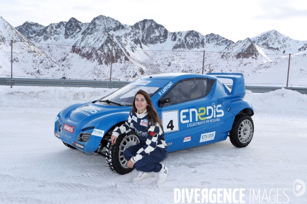 Perrine Laffont Championne du Monde de ski de bosses avec son partenaire Hyundai. Trophée Andros 2018-2019.