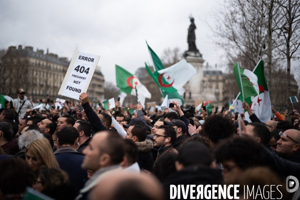 Rassemblement des algériens contre Bouteflika