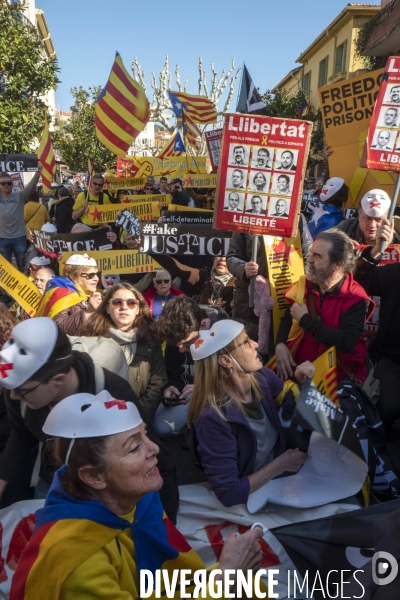 Pedro Sanchez honore l exil espagnol