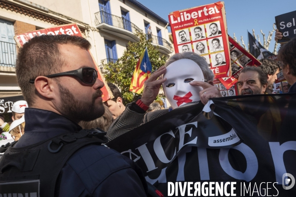 Pedro Sanchez honore l exil espagnol