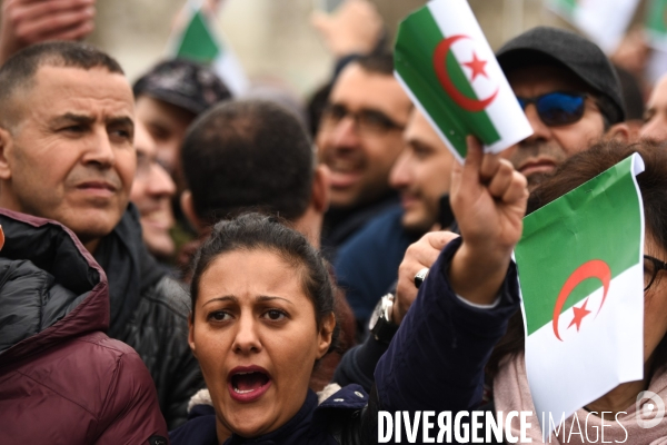 Manifestation contre la candidature du Président Boutéflika