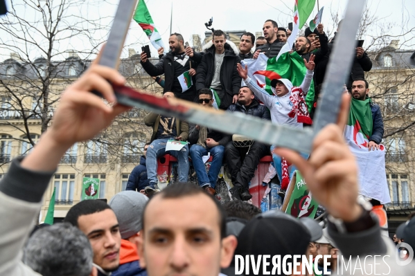 Manifestation contre la candidature du Président Boutéflika