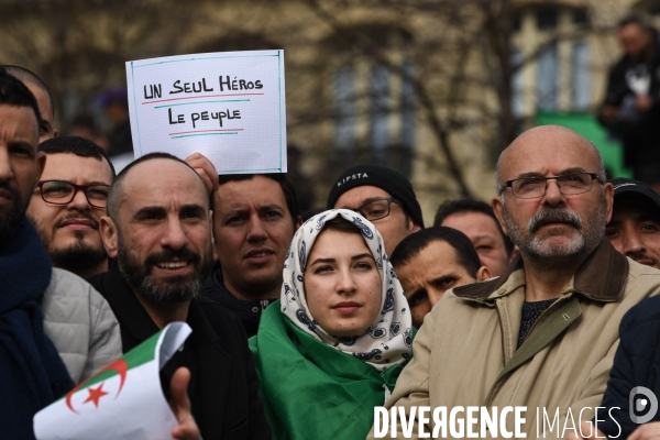 Manifestation contre la candidature du Président Boutéflika