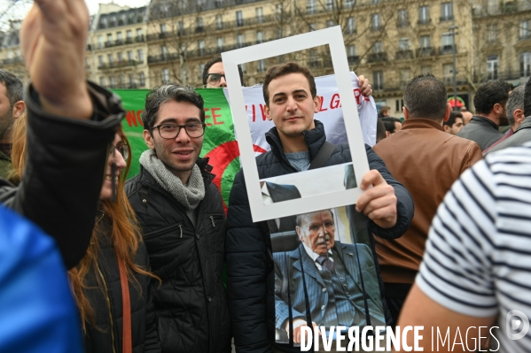 Manifestation contre la candidature du Président Boutéflika