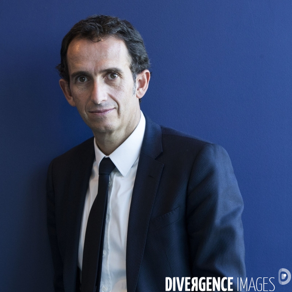 Alexandre BOMPARD, PDG du groupe Carrefour, dans son bureau au siège de Carrefour à Massy.