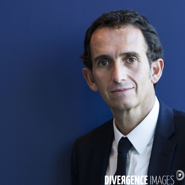 Alexandre BOMPARD, PDG du groupe Carrefour, dans son bureau au siège de Carrefour à Massy.