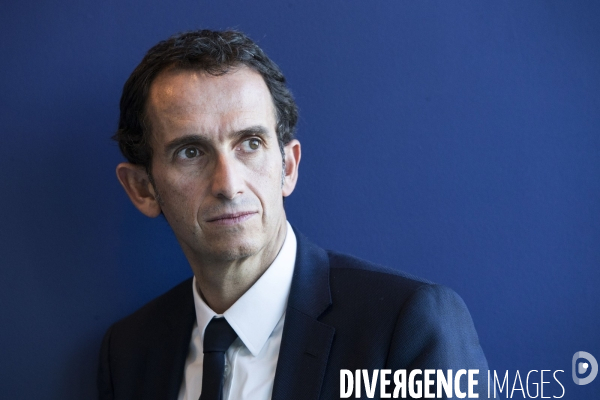 Alexandre BOMPARD, PDG du groupe Carrefour, dans son bureau au siège de Carrefour à Massy.