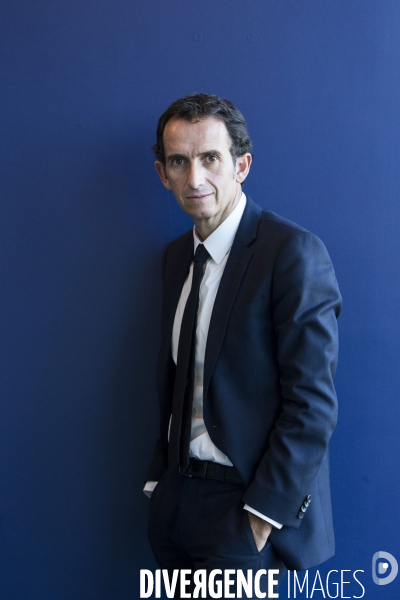 Alexandre BOMPARD, PDG du groupe Carrefour, dans son bureau au siège de Carrefour à Massy.