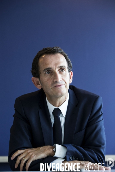 Alexandre BOMPARD, PDG du groupe Carrefour, dans son bureau au siège de Carrefour à Massy.