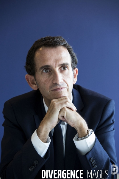 Alexandre BOMPARD, PDG du groupe Carrefour, dans son bureau au siège de Carrefour à Massy.