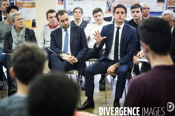Déplacement de Sébastien LECORNU, Geneviève DARRIEUSSECQ et Gabriel ATTAL dans l Eure