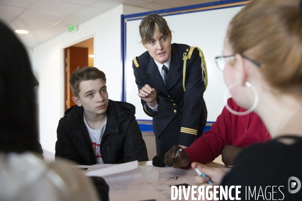 Déplacement de Sébastien LECORNU, Geneviève DARRIEUSSECQ et Gabriel ATTAL dans l Eure