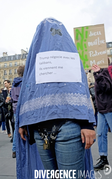 8 mars, 15h 40, journée des droits des femmes