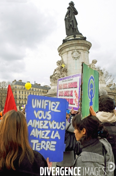 8 mars, 15h 40, journée des droits des femmes