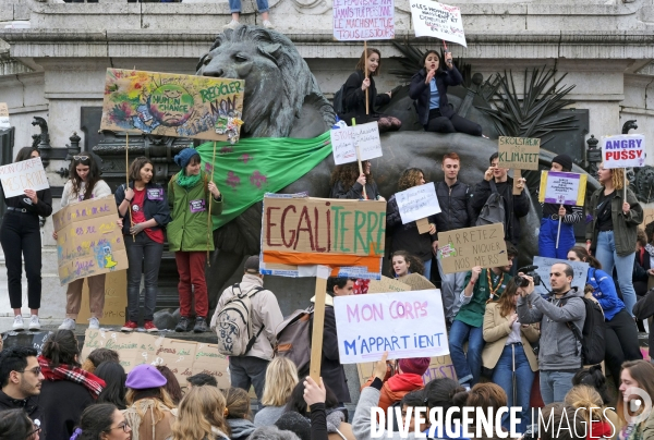 8 mars, 15h 40, journée des droits des femmes