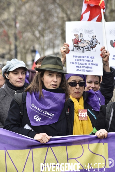 Femmes gilets jaunes à l honneur de la manifestation Gilets jaunes Acte XVII, le 9 mars 2019 à Paris.