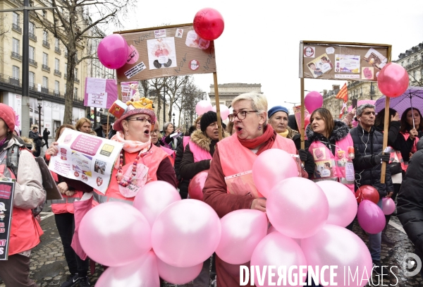 Femmes gilets jaunes à l honneur de la manifestation Gilets jaunes Acte XVII, le 9 mars 2019 à Paris.