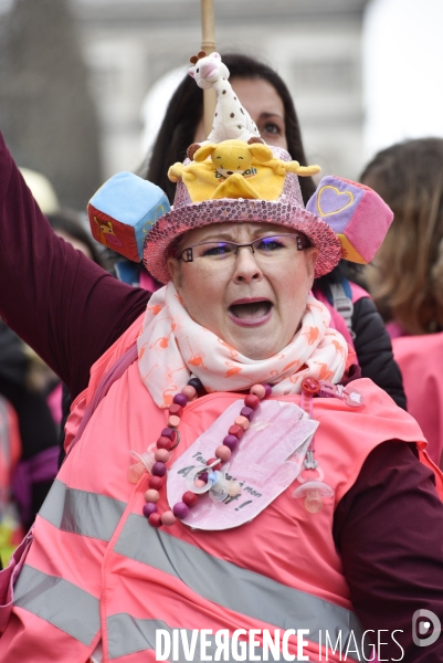 Femmes gilets jaunes à l honneur de la manifestation Gilets jaunes Acte XVII, le 9 mars 2019 à Paris.